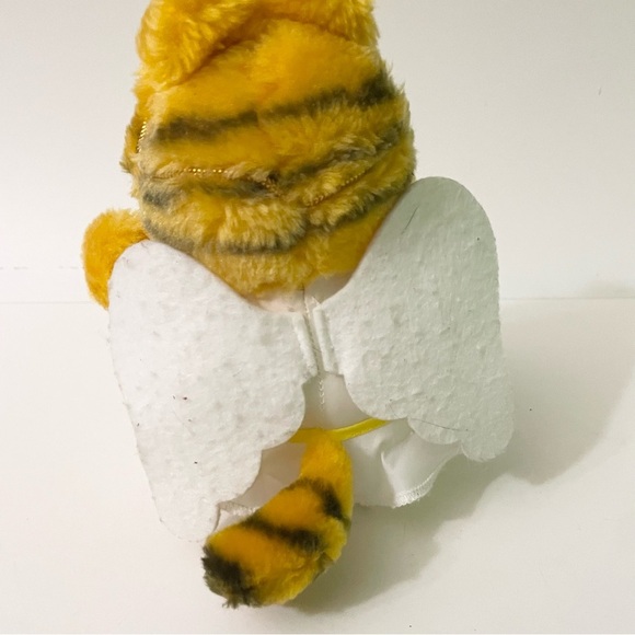 Vintage 1983 Plush Garfield Plush Sitting Angel Costume 7 Inch Tall Stuffed Cat - Picture 4 of 16